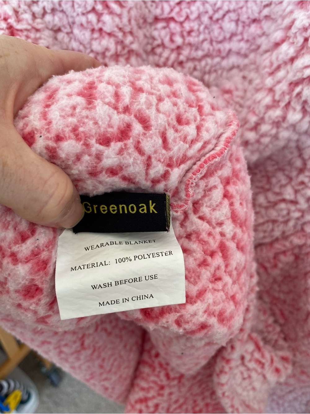 Greenoak Cozy Pink Wearable Blanket - Picture 3 of 4
